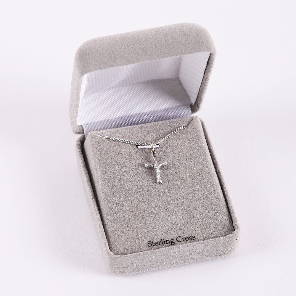 Necklace Crucifix – Small Silver – 16