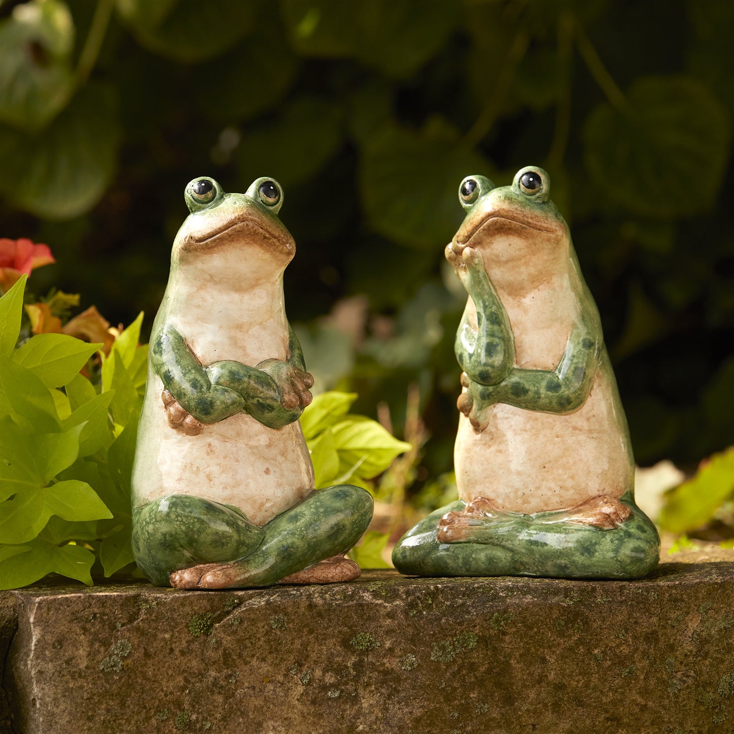 Ceramic Garden Frog Statue (Set of 2) 7.5”H Ceramic